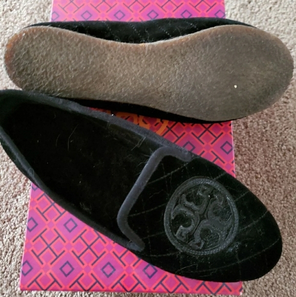 Tory Burch black slip on flats 6 logo loafers Billie - Picture 3 of 3